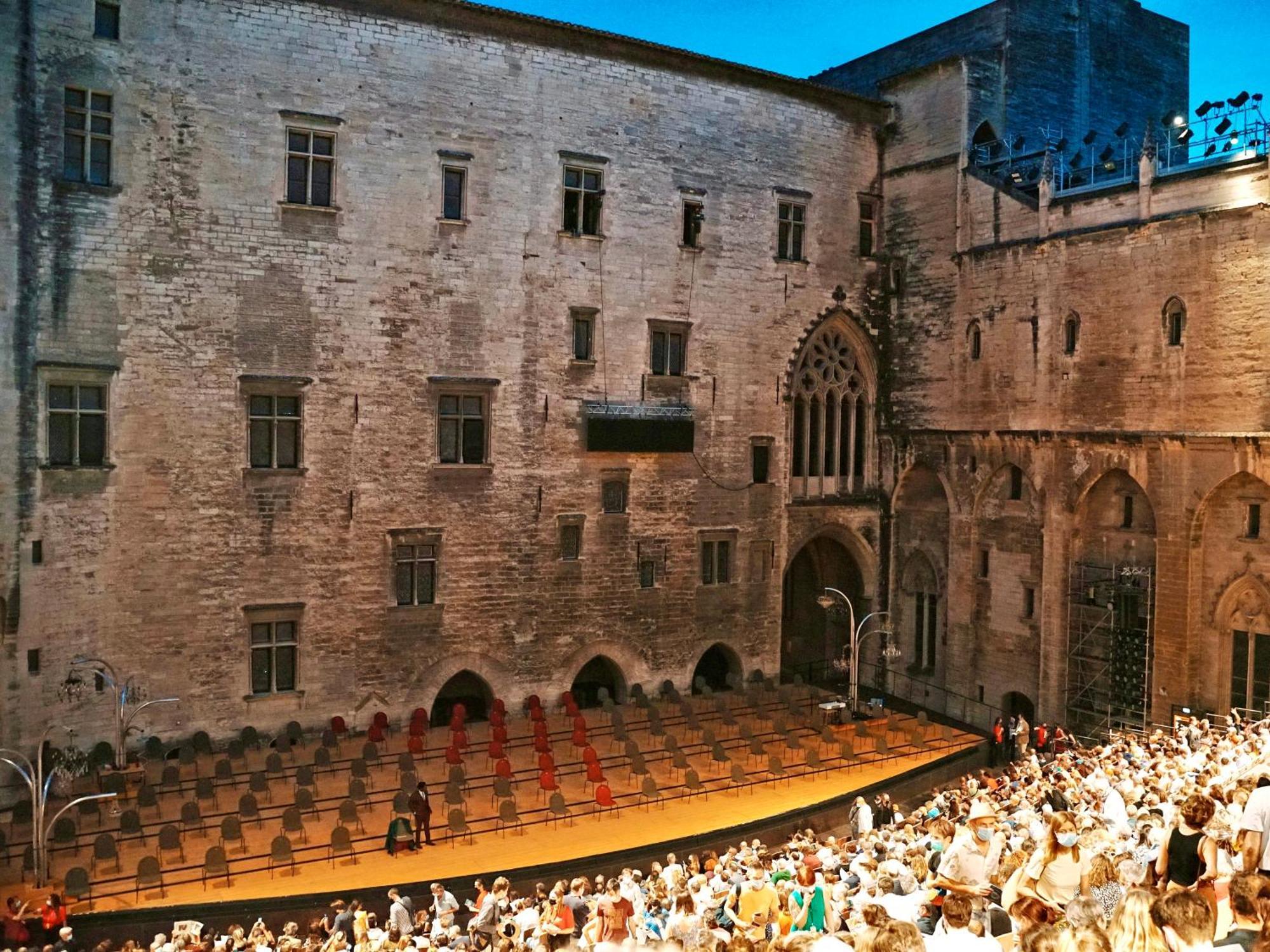 Le Petit Avignon - Chambres & Appartement A Deux Pas Du Pont D'Avignon Et Du Palais Des Papes Bagian luar foto