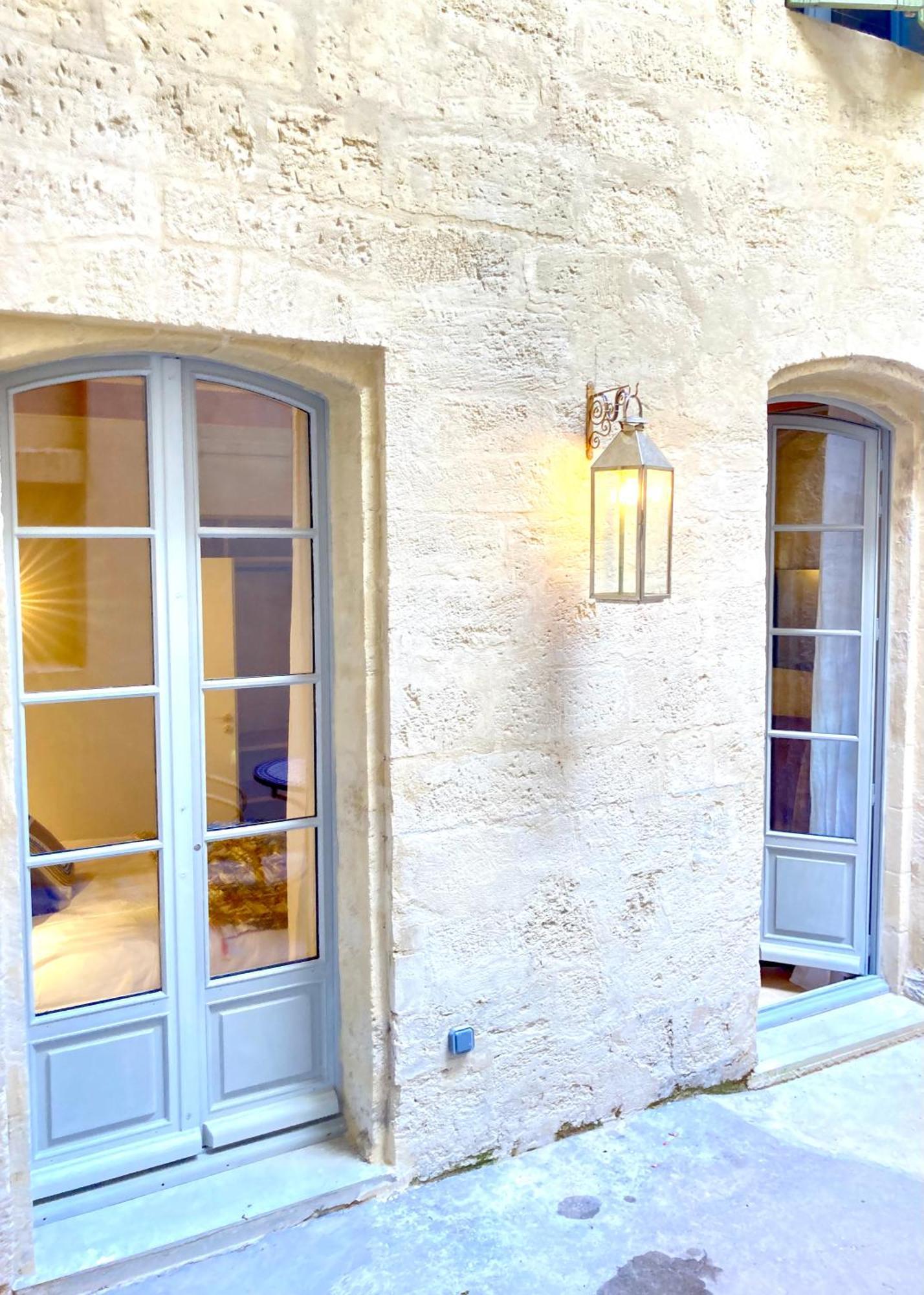 Le Petit Avignon - Chambres & Appartement A Deux Pas Du Pont D'Avignon Et Du Palais Des Papes Bagian luar foto